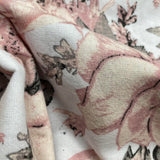 Peonijas, balts pamats, flanelis