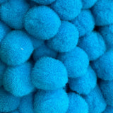 POM POM bumbiņu lenta - koši zila