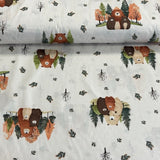 Lāču ģimene mežā, bēšs pamattonis