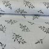 Pelēkas smilgas uz balta pamata, flanelis.